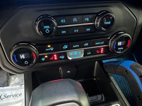 Used 2023 Ford Bronco Outer Banks w/ Sasquatch Package image 12