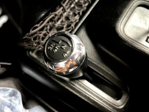 Used 2015 Jeep Wrangler Sport w/ Connectivity Group image 30