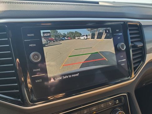 Used 2022 Volkswagen Atlas Cross Sport SEL Premium R-Line image 51