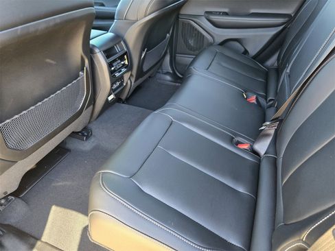 New 2025 Jeep Grand Cherokee Limited w/ Black Appearance Package image 29