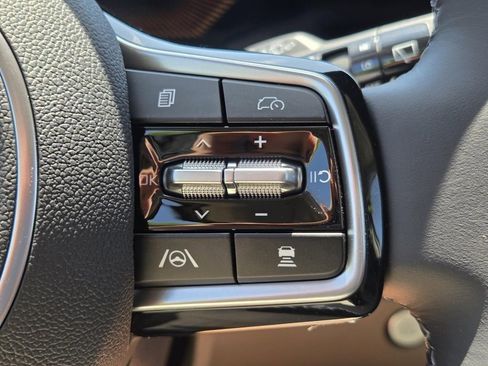 New 2026 Kia Carnival image 25