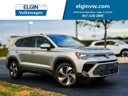 Certified 2025 Volkswagen Taos SE w/ Panoramic Sunroof Package
