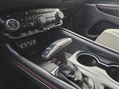 Used 2025 Dodge Durango GT RWD image 20