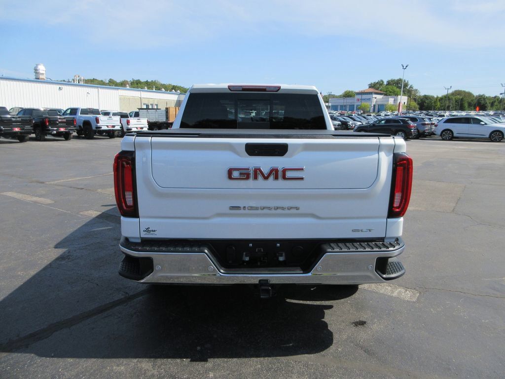 Used 2022 GMC Sierra 1500 SLT w/ SLT Premium Plus Package AWD/4WD image 8