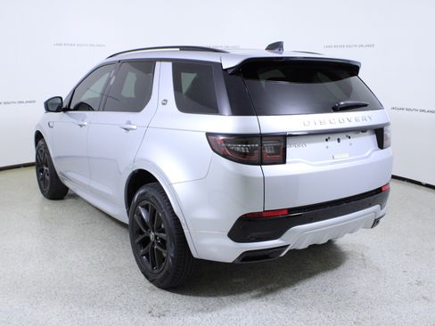 Used 2025 Land Rover Discovery Sport S image 5
