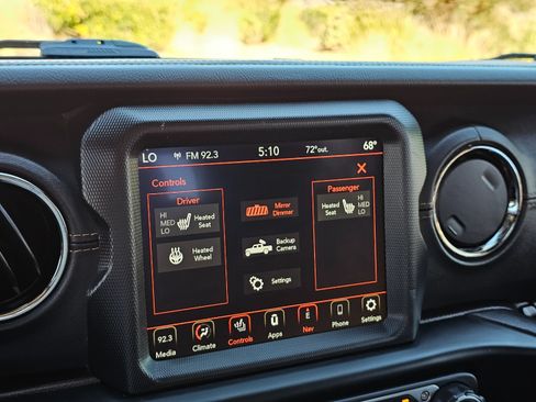 Used 2022 Jeep Gladiator Overland AWD/4WD image 40