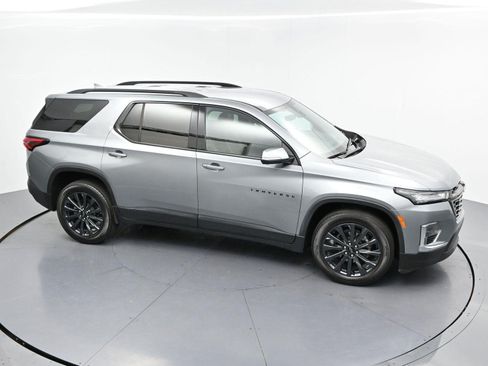 Used 2023 Chevrolet Traverse RS FWD image 35
