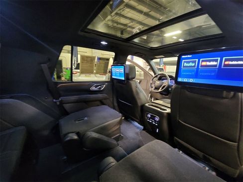 Certified 2024 Chevrolet Tahoe High Country w/ Advanced Technology Package image 37