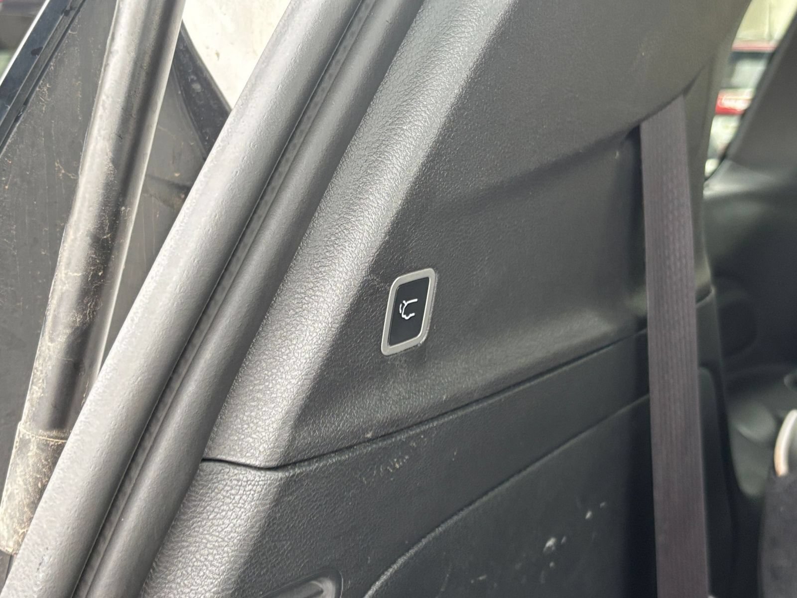 Used 2025 Chrysler Pacifica Limited FWD image 24