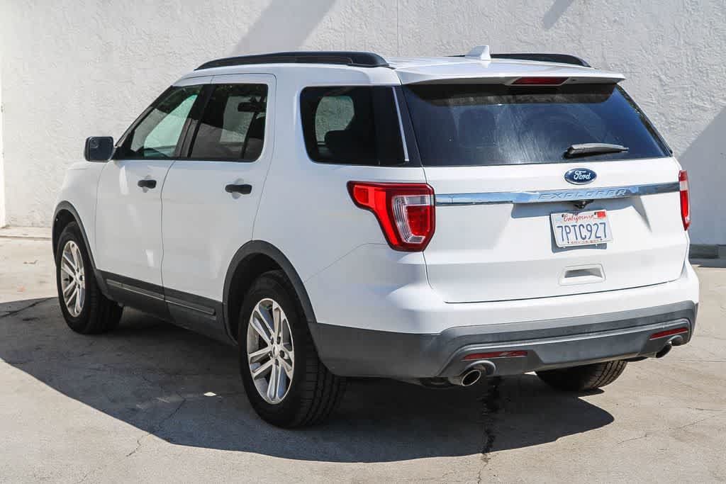 Used 2016 Ford Explorer FWD image 4