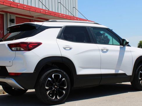 Used 2021 Chevrolet TrailBlazer LT FWD image 5