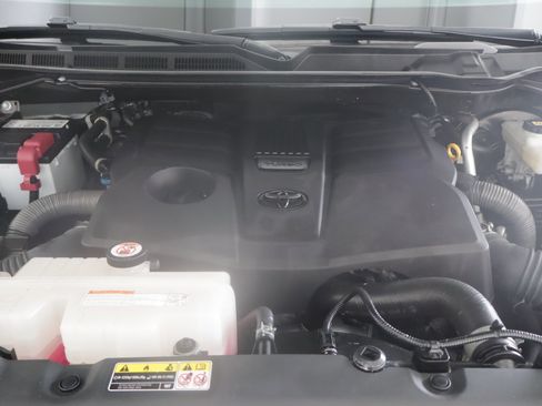 Used 2022 Toyota Tundra Platinum image 22