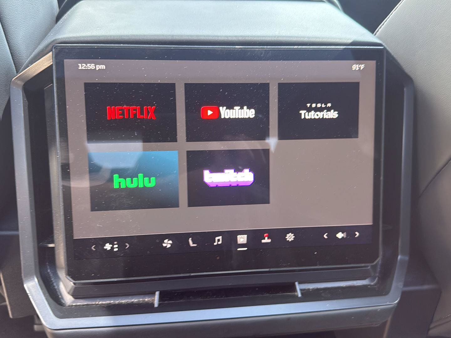 Used 2024 Tesla Cybertruck AWD Crew Cab image 18