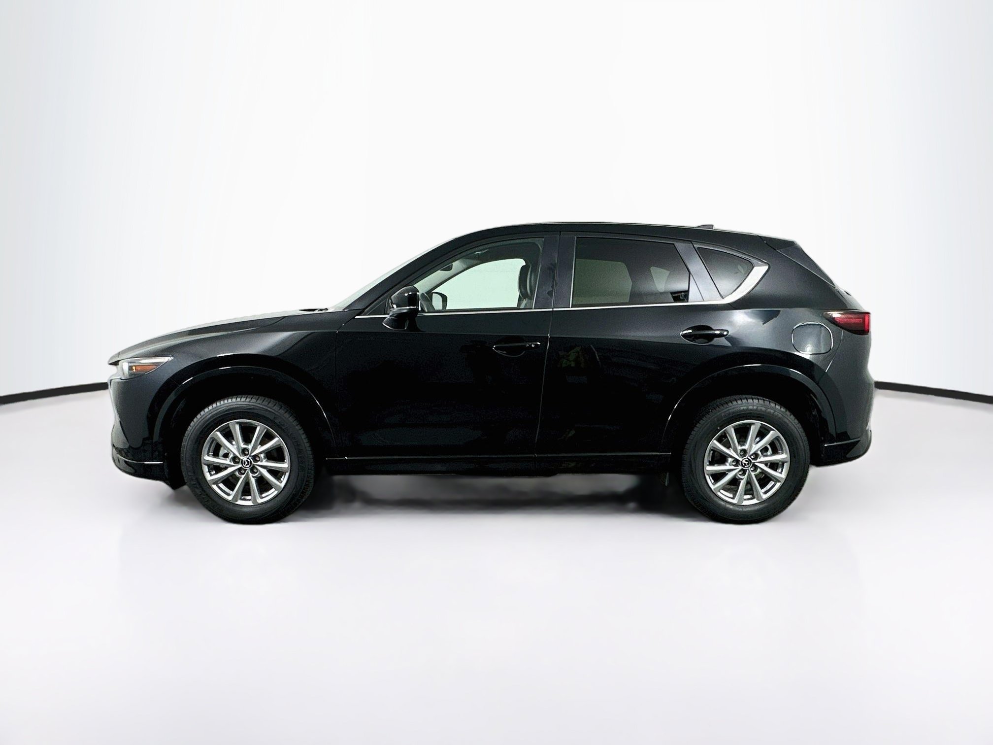 Used 2025 MAZDA CX-5 AWD 2.5 S w/ Preferred Package image 4