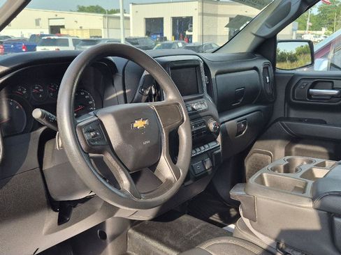 Used 2020 Chevrolet Silverado 1500 W/T w/ WT Value Package AWD/4WD image 8