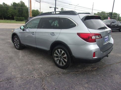 Used 2015 Subaru Outback 2.5i Limited AWD/4WD image 7