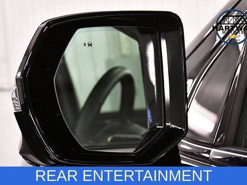 Used 2025 Chevrolet Tahoe High Country AWD/4WD image 13