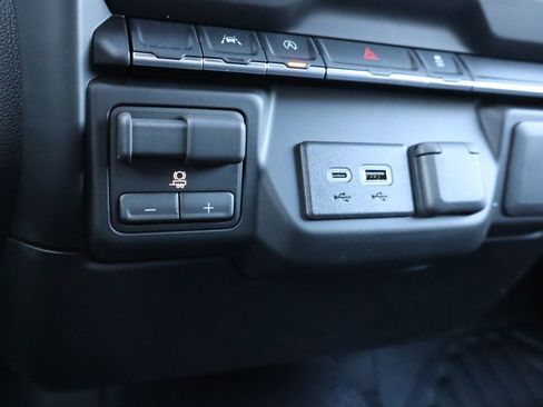 Used 2026 Chevrolet Silverado 1500 W/T w/ WT Value Package AWD/4WD image 11