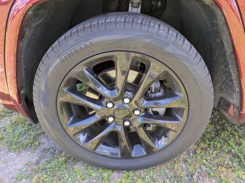 Used 2021 Jeep Grand Cherokee Laredo X RWD image 11