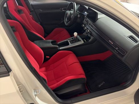 Used 2024 Honda Civic Type R image 17