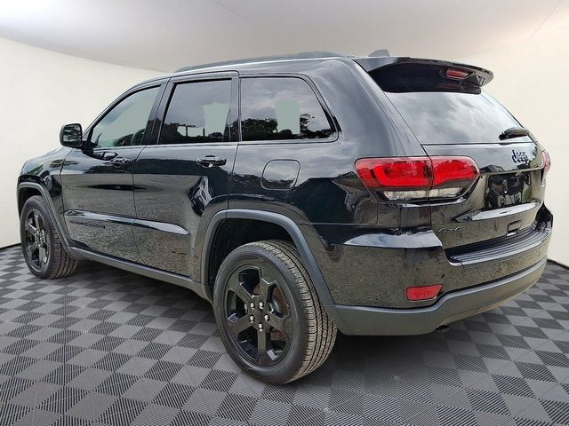 Used 2018 Jeep Grand Cherokee Laredo AWD/4WD image 4