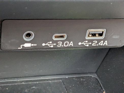 Certified 2025 Subaru Forester Premium w/ Protection Package image 23