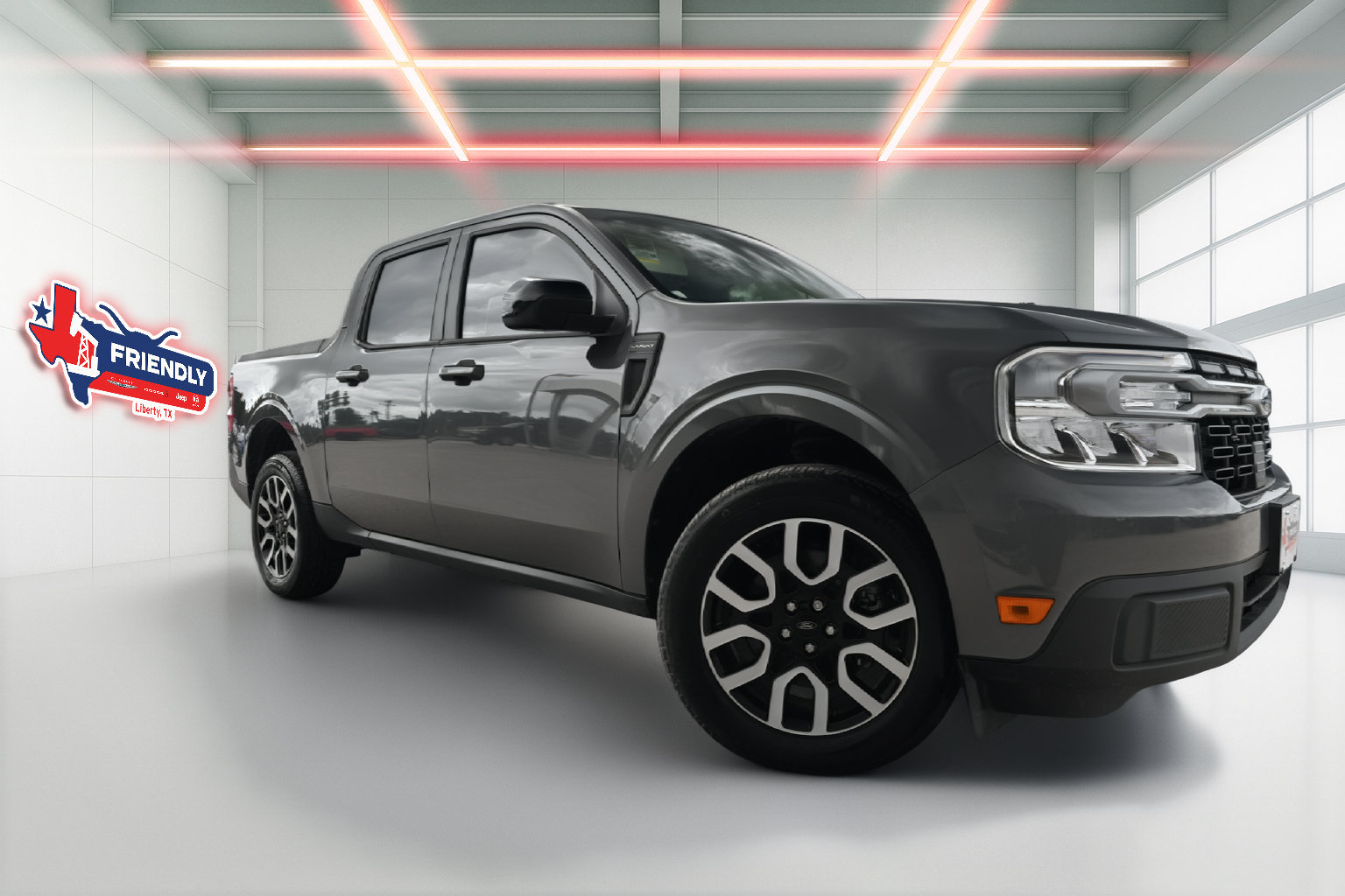Used 2024 Ford Maverick Lariat FWD image 1
