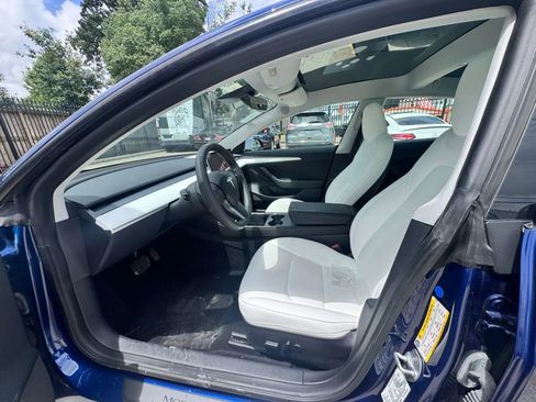 Used 2023 Tesla Model 3 Standard Range RWD image 4