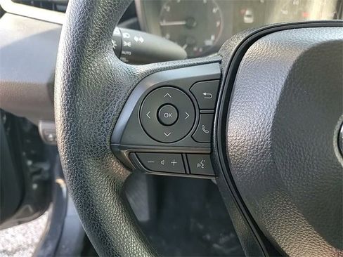Used 2025 Toyota Corolla LE image 15