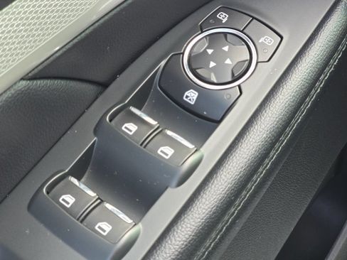 Used 2017 Ford Explorer XLT w/ Equipment Group 202A AWD/4WD image 24