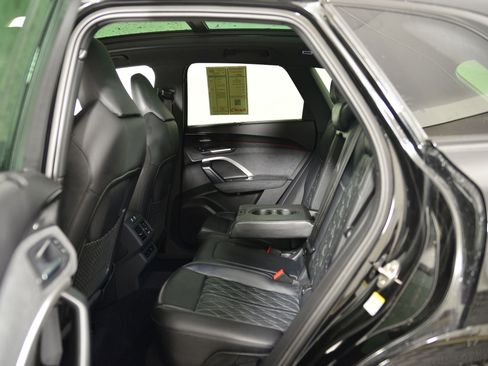 New 2025 Audi SQ5 Premium Plus image 11