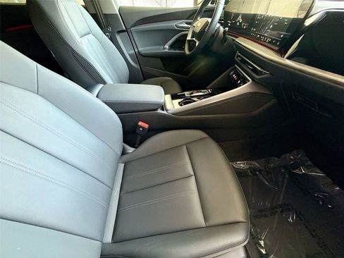 Certified 2025 Audi Q5 Premium w/ Convenience Package AWD/4WD image 28