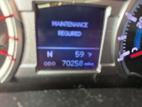 Used 2016 Toyota 4Runner SR5 image 3