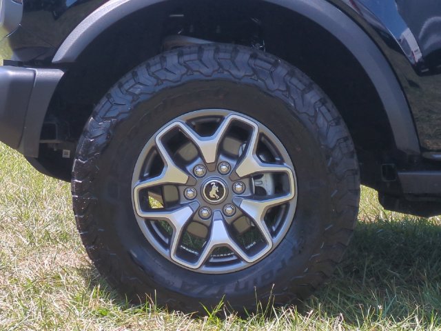 Used 2025 Ford Bronco Badlands AWD/4WD image 17