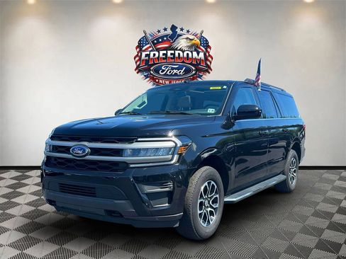 Certified 2023 Ford Expedition Max XLT AWD/4WD image 2