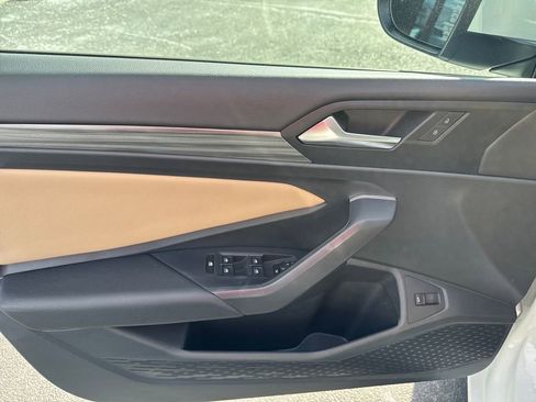 Used 2019 Volkswagen Jetta SEL image 10