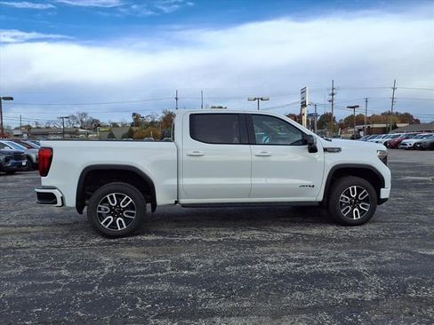 Used 2023 GMC Sierra 1500 AT4 w/ AT4 Premium Package image 9