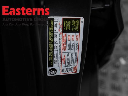 Used 2020 Nissan Kicks SR FWD image 31