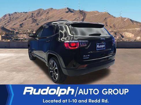 Used 2022 Jeep Compass Limited AWD/4WD image 3