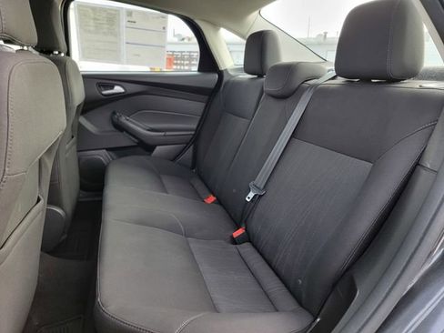 Certified 2017 Ford Focus SE FWD image 21
