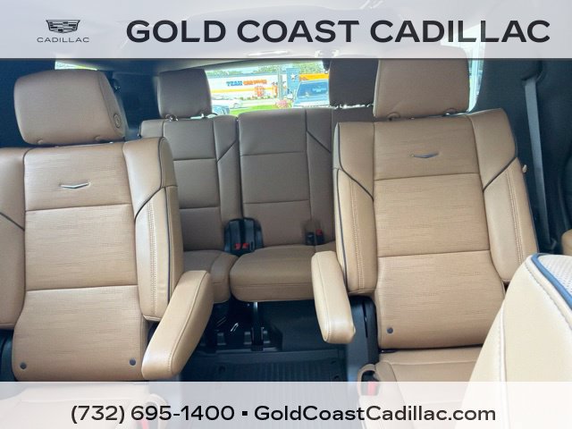 Certified 2025 Cadillac Escalade Premium Luxury w/ LPO, Floor Liner Package AWD/4WD image 23