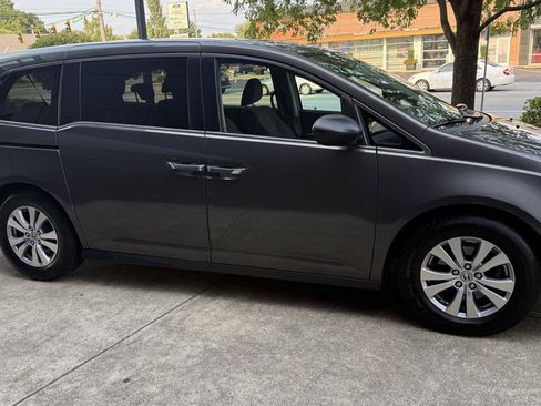 Used 2016 Honda Odyssey SE image 5