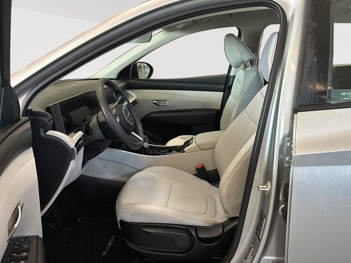 Used 2025 Hyundai Tucson SE AWD/4WD image 27