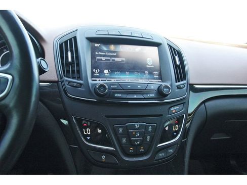 Used 2017 Buick Regal Premium image 10