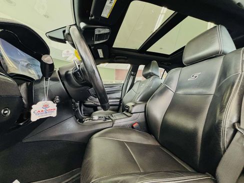 Used 2020 Chrysler 300 S w/ 300S Premium Group 2 RWD image 24