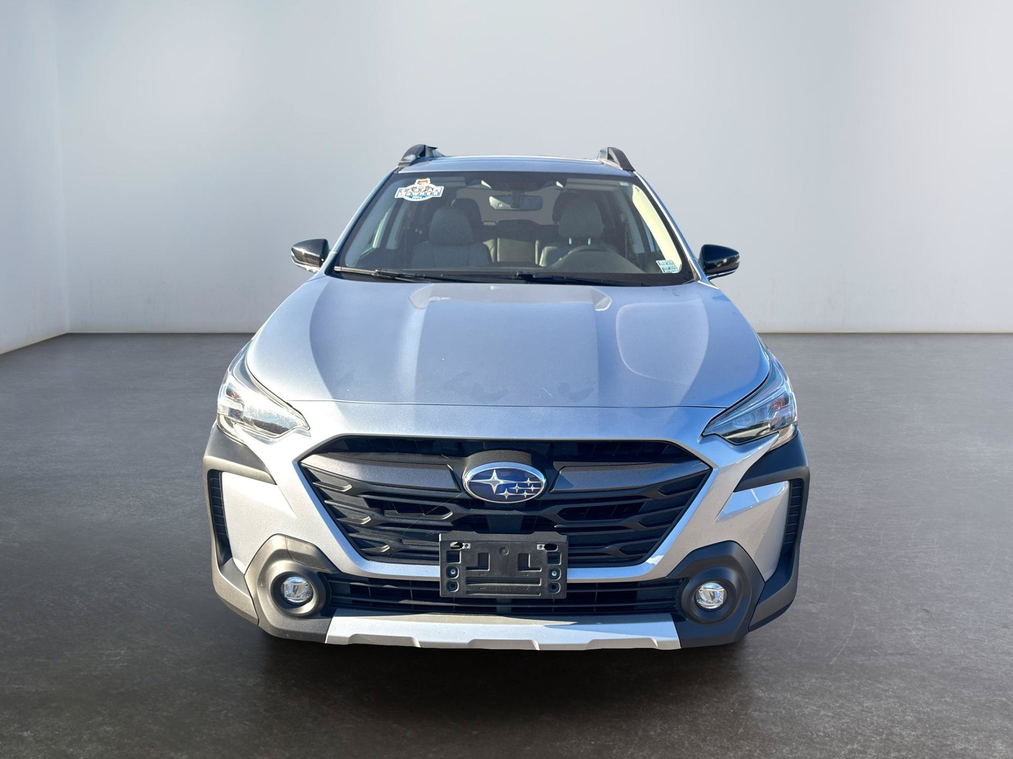 Used 2024 Subaru Outback Limited XT AWD/4WD image 2