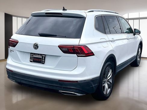 Used 2020 Volkswagen Tiguan SEL FWD image 6