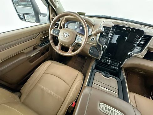 Used 2023 RAM 2500 Limited AWD/4WD image 9