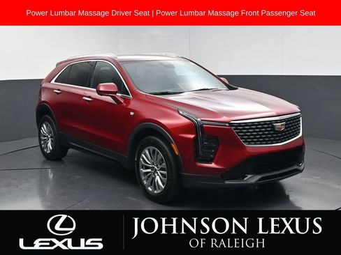 Used 2025 Cadillac XT4 Premium Luxury FWD image 3