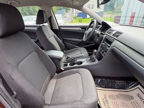 Used 2013 Volkswagen Passat 2.5 S FWD image 15